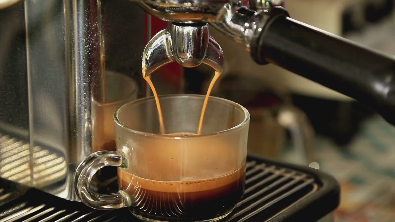 <span class='visually-hidden'>Load video: </span>4